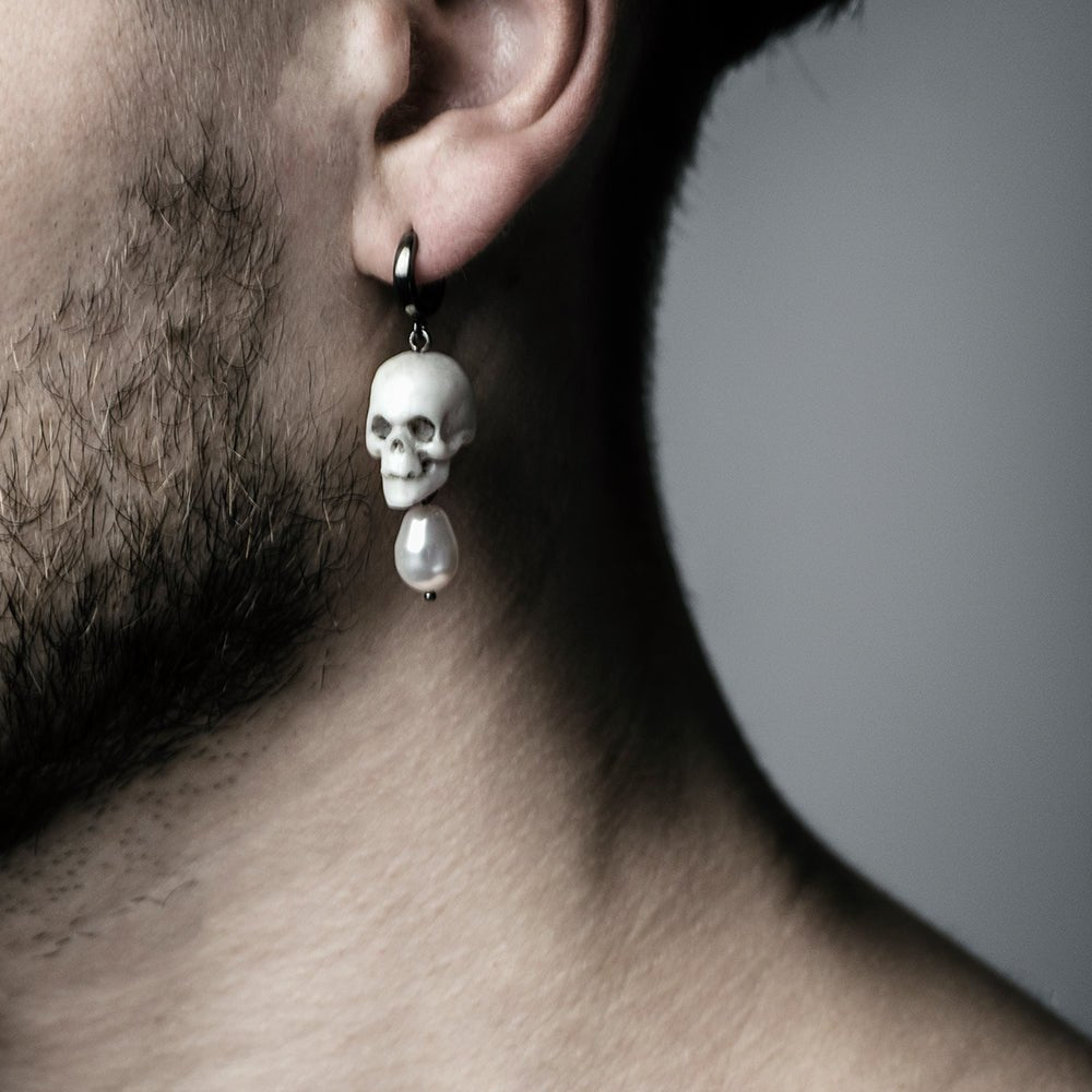 PEARL SKULL EARRING - Macabre Gadgets Store